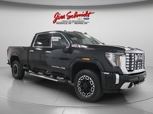 Used 2024 GMC Sierra 2500 Denali w/ Denali Reserve Package AWD/4WD image 1