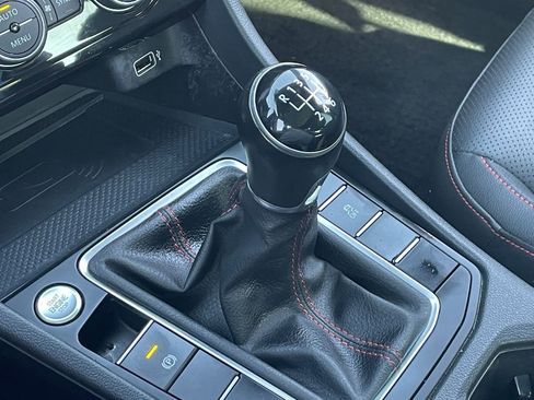 Used 2020 Volkswagen Jetta GLI Autobahn FWD image 30