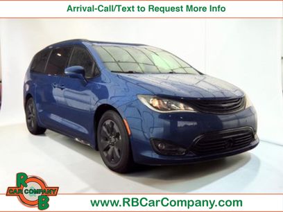 Used 2019 Chrysler Pacifica Limited w/ Advanced Safetytec Group