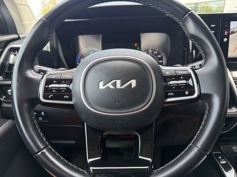 Used 2023 Kia Sorento EX AWD/4WD image 36