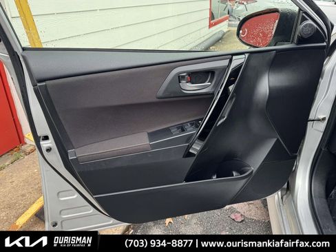 Used 2018 Toyota Corolla iM image 19