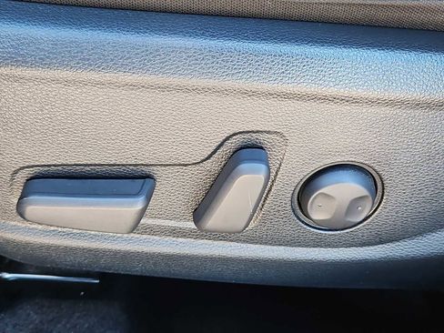 Used 2024 Kia Seltos EX image 17