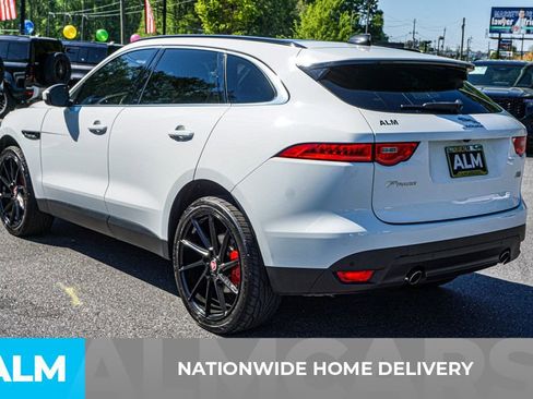 Used 2020 Jaguar F-PACE Premium image 5