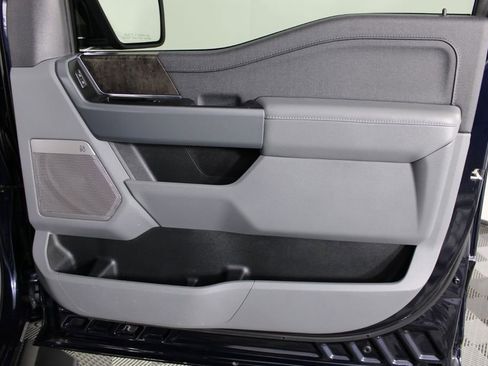 Used 2023 Ford F150 Lariat w/ Trailer Tow Package image 35