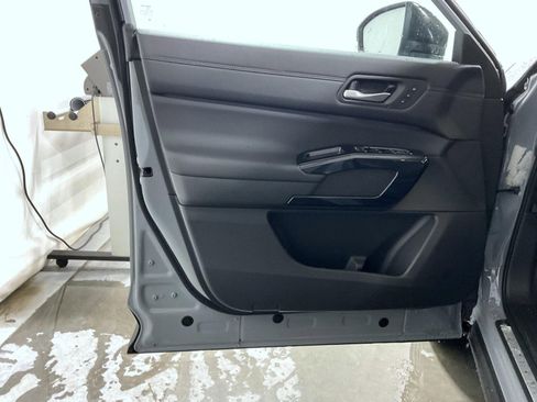 New 2026 Nissan Pathfinder Platinum AWD/4WD image 10