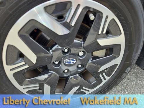 Used 2025 Subaru Forester Premium AWD/4WD image 9