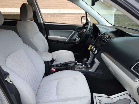 Used 2017 Subaru Forester 2.5i Premium w/ All-Weather Package image 29