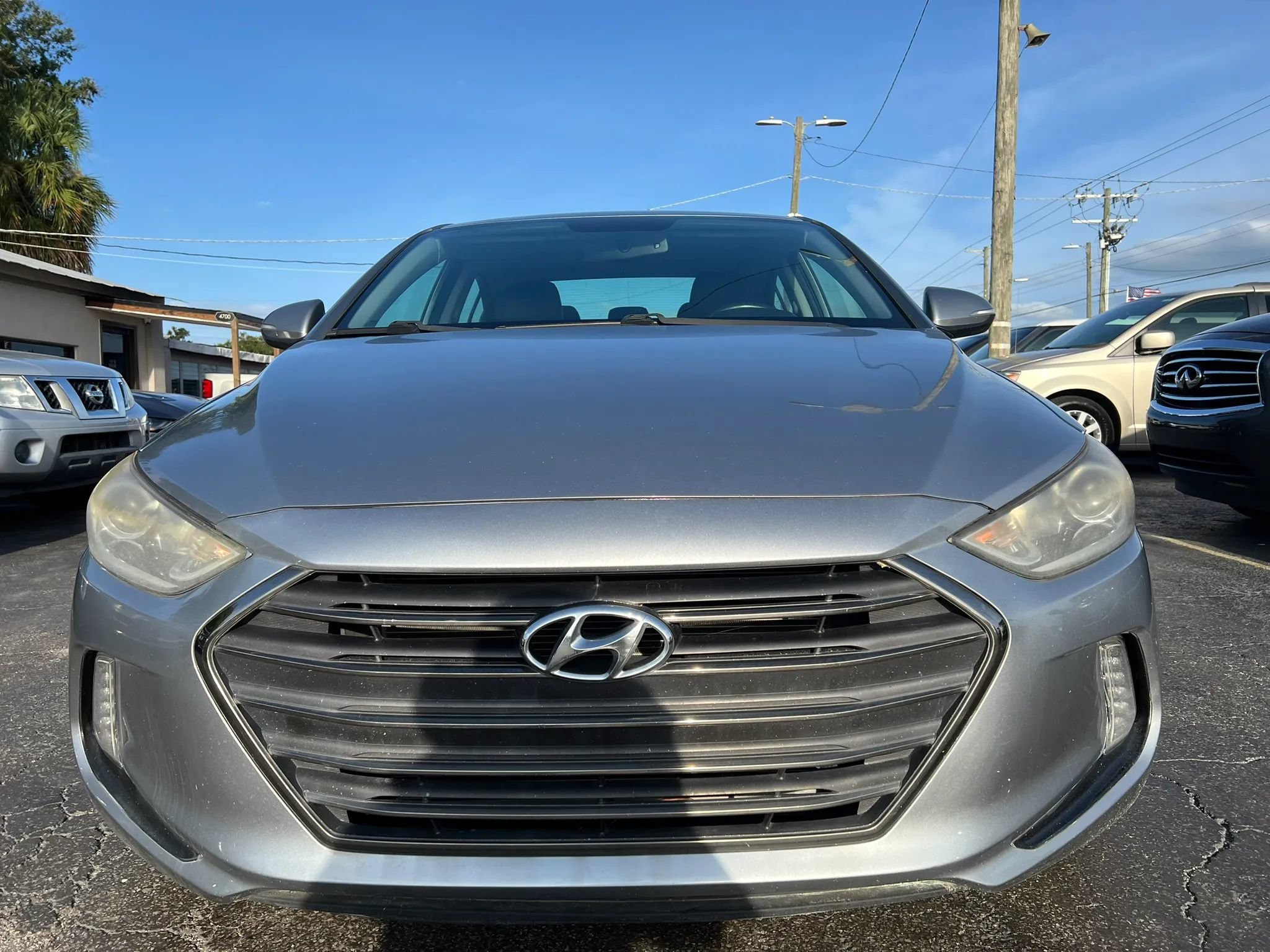 Used 2017 Hyundai Elantra Limited FWD image 3