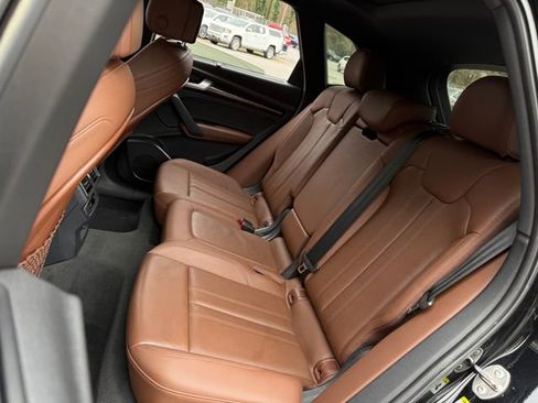 Used 2018 Audi Q5 2.0T Premium Plus w/ Premium Plus Package image 19