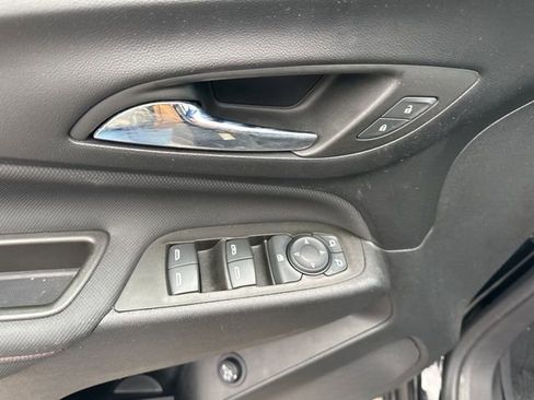 Used 2023 Chevrolet Equinox RS w/ LPO, Floor Liner Package FWD image 16