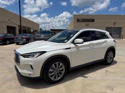 Used 2022 INFINITI QX50 Luxe FWD image 2