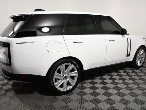 Used 2023 Land Rover Range Rover SE image 7