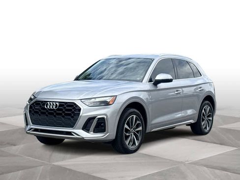 Used 2023 Audi Q5 2.0T Premium w/ Convenience Package AWD/4WD image 4