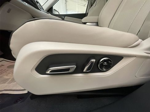 New 2026 Acura RDX SH-AWD w/ Advance Package image 13