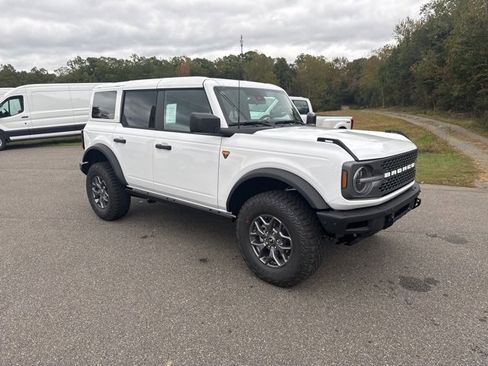 New 2025 Ford Bronco Badlands image 53
