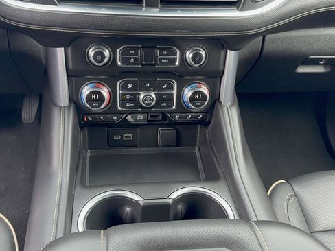 Used 2024 GMC Yukon SLT image 20