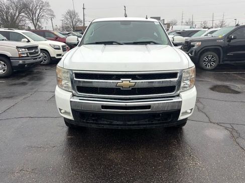 Used 2011 Chevrolet Silverado 1500 LT w/ All-Star Edition AWD/4WD image 2