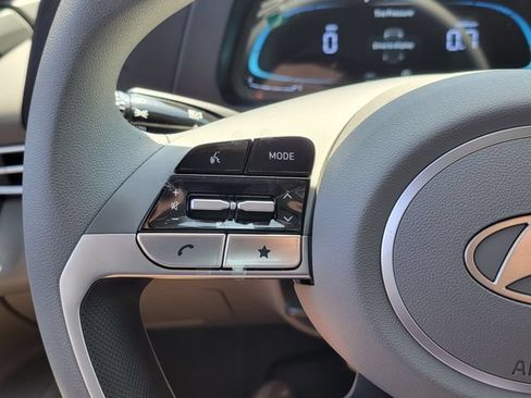New 2026 Hyundai Elantra SE FWD image 7