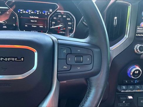 Used 2021 GMC Sierra 2500 Denali w/ Denali Ultimate Package AWD/4WD image 19