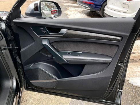 Used 2018 Audi SQ5 Premium Plus w/ Navigation Package image 22