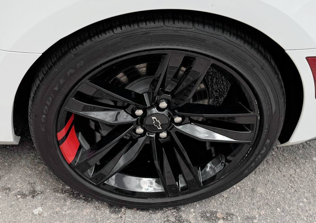 Used 2021 Chevrolet Camaro LT w/ Redline Edition RWD image 11