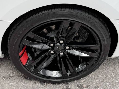 Used 2021 Chevrolet Camaro LT w/ Redline Edition RWD image 11