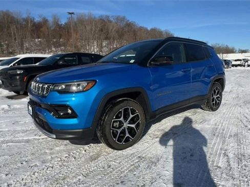 Used 2024 Jeep Compass Limited image 4