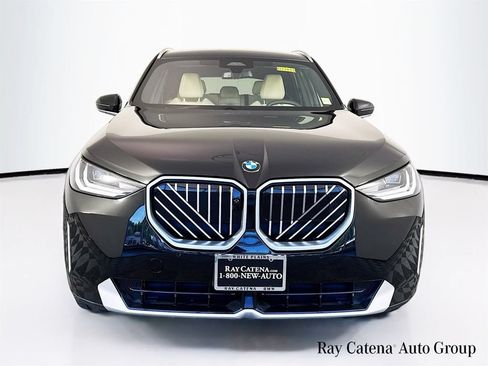 Used 2025 BMW X3 xDrive30i w/ Premium Package AWD/4WD image 2