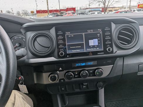 Used 2022 Toyota Tacoma SR image 17