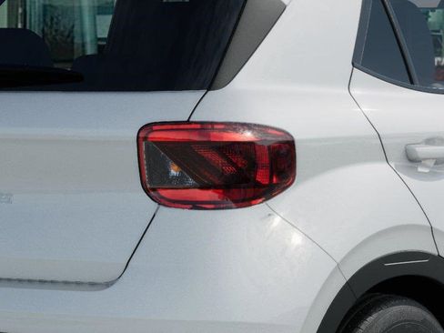 New 2026 Hyundai Venue SE image 10