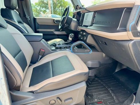 Used 2022 Ford Bronco Wildtrak AWD/4WD image 8