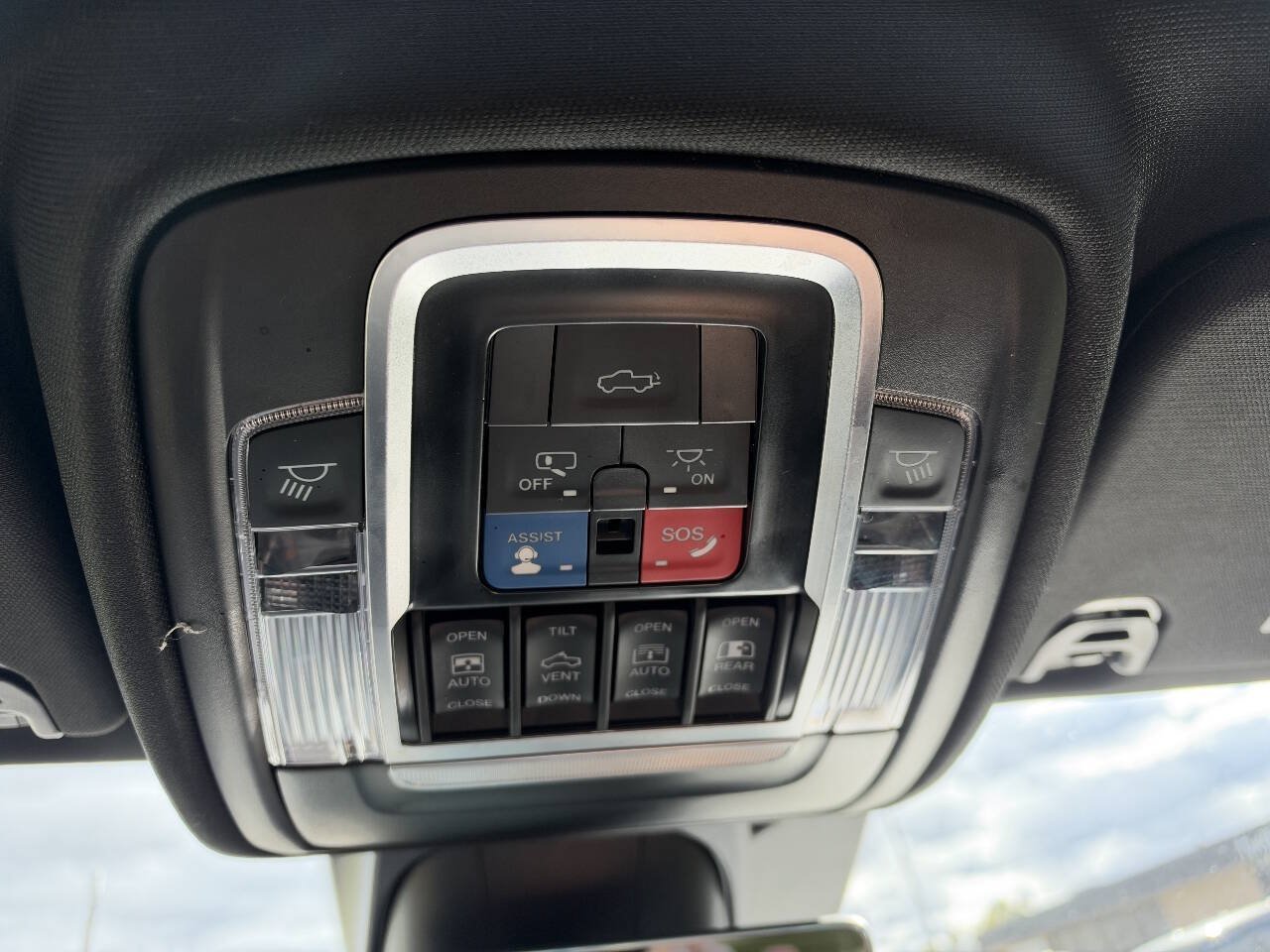 Used 2022 RAM 1500 TRX w/ TRX Level 2 Equipment Group AWD/4WD image 19