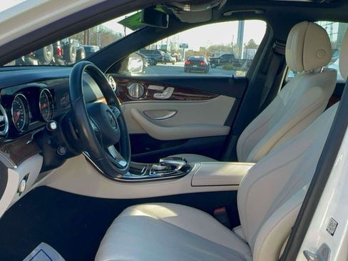 Used 2017 Mercedes-Benz E 300 4MATIC image 17