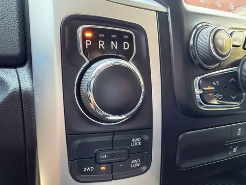 Used 2020 RAM 1500 Classic SLT w/ Luxury Group AWD/4WD image 32