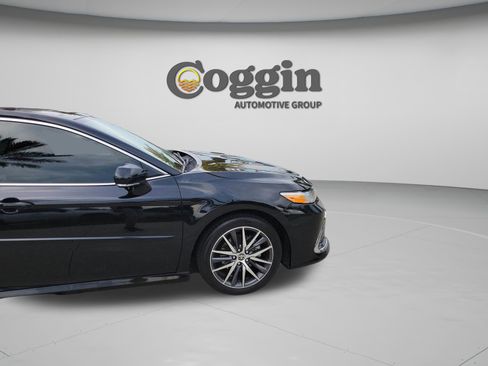 Used 2024 Toyota Camry XLE FWD image 32