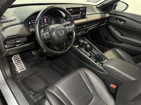 Used 2025 Honda Accord Sport image 24