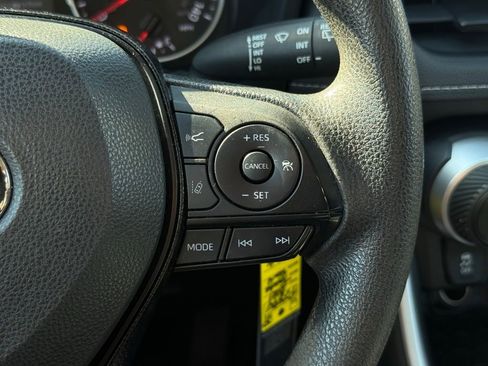 Used 2021 Toyota RAV4 LE image 24