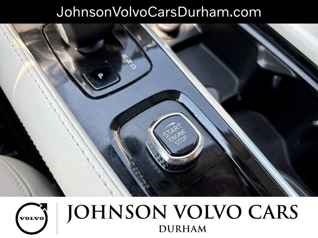 Used 2023 Volvo XC90 B5 Core w/ Climate Package AWD/4WD image 22