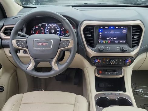 Certified 2023 GMC Acadia Denali w/ Denali Ultimate Package FWD image 18