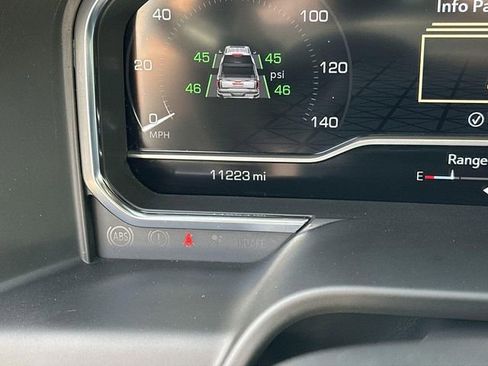 Used 2025 GMC Sierra 1500 AT4 image 11