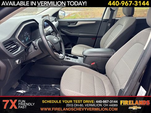 Used 2022 Ford Escape SE w/ SE Sport Appearance Package image 12