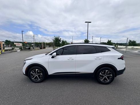 Used 2025 Kia Sportage EX w/ Premium Package FWD image 2