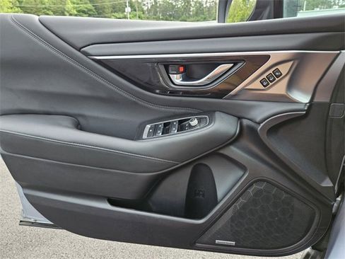 Used 2023 Subaru Outback Limited image 29