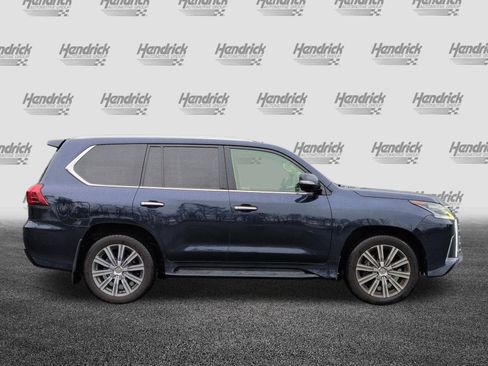 Used 2017 Lexus LX 570 4WD w/ Luxury Package image 11