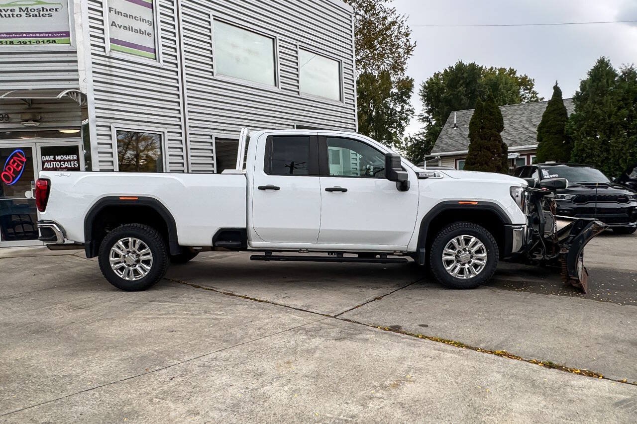 Used 2024 GMC Sierra 3500 Pro AWD/4WD image 2