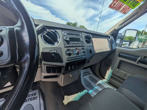 Used 2010 Ford F250 Lariat AWD/4WD image 17
