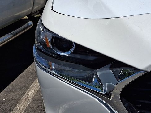 Used 2024 MAZDA MAZDA3 s FWD image 3