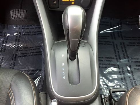 Used 2019 Chevrolet Trax LT w/ LT Convenience Package AWD/4WD image 13