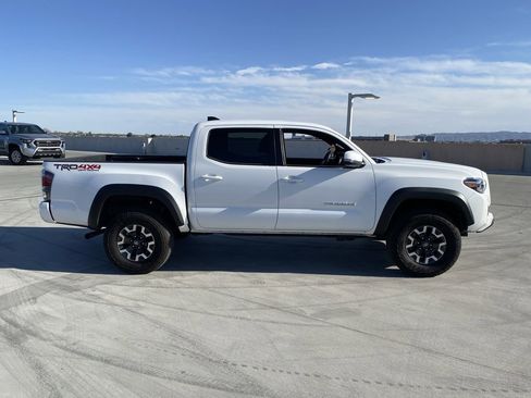 Used 2023 Toyota Tacoma TRD Off-Road w/ Technology Package image 3