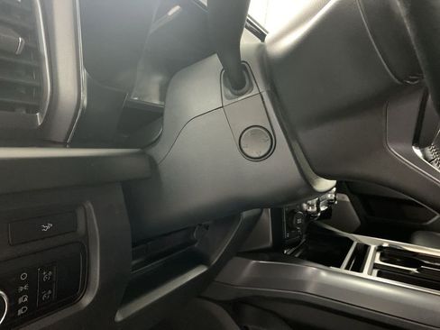 Used 2024 Ford F250 Lariat w/ Black Appearance Package AWD/4WD image 16